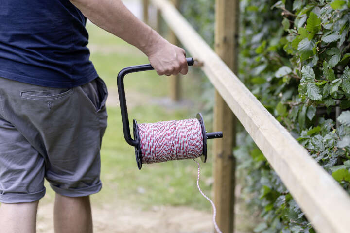 KERBL Einhand-Abrollhilfe für Weidezaunspulen